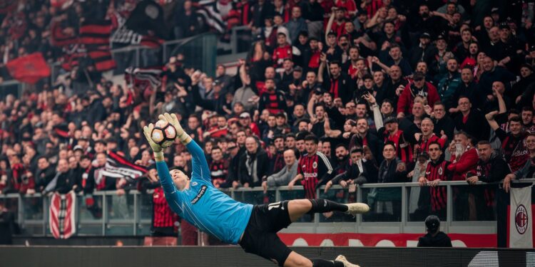 Selon la Gazzetta dello Sport Mike Maignan serait sur le point de prolonger son contrat avec lAC Milan jusquen 2029 Découvrez les détails de ce nouveau bail   Viral Mag