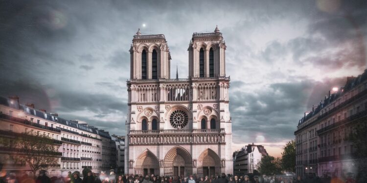 Notre Dame de Paris rouvre ses portes après 5 ans de travaux attirant lattention internationale avec la venue de chefs dÉtat Découvrez la ferveur et lémotion qui entourent ce moment historique   Viral Mag