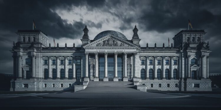 Olaf Scholz Affronte un Vote de Confiance Décisif au Bundestag - Viral Mag Le chancelier allemand Olaf Scholz soumet la question de confiance au Bundestag ce lundi 16 décembre suite à léclatement de sa coalition gouvernementale Viral Mag