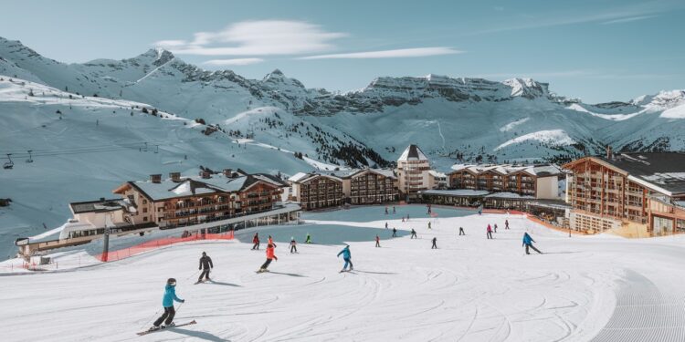 Découvrez Peyragudes cette petite station des Pyrénées qui fait rêver les passionnés de ski de tous niveaux Plongez dans son histoire ses pistes et ses champions   Viral Mag