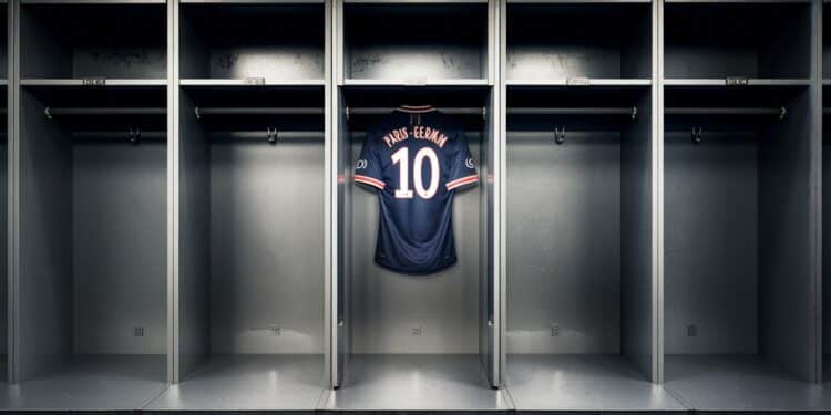 Le PSG se présente sans Randal Kolo Muani pour le choc face à lOL en Ligue 1 Découvrez les raisons de son absence et les compositions probables   Viral Mag