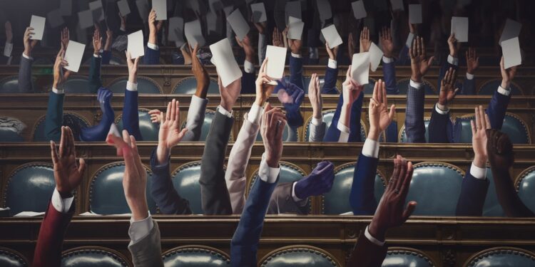 Renversement du Gouvernement : Mathilde Panot Jubile - Viral Mag Mathilde Panot se réjouit du renversement du gouvernement Barnier par une coalition hétéroclite Un tournant politique majeur pour la France Viral Mag