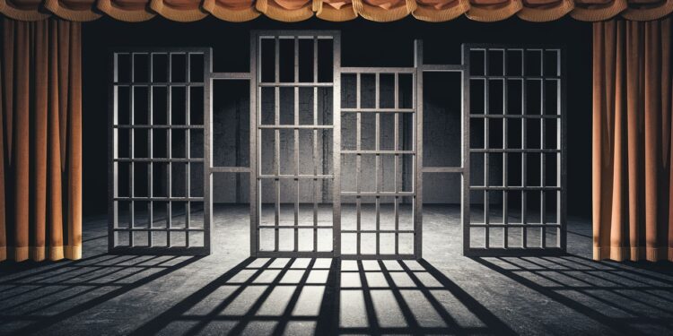 Russie : Des artistes de théâtre voient leur peine de prison commuée - Viral Mag Après une condamnation controversée deux artistes russes emprisonnées pour une pièce de théâtre critique sur la Syrie ont vu leur peine réduite en appel Viral Mag