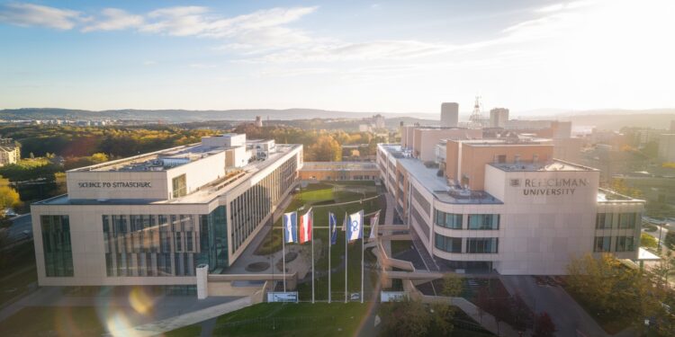 Sciences Po Strasbourg renouvelle son partenariat avec l’université Reichman en Israël - Viral Mag Malgré la controverse le partenariat entre Sciences Po Strasbourg et luniversité Reichman en Israël est renouvelé Découvrez les réactions mitigées et les enjeux de cette décision Viral Mag