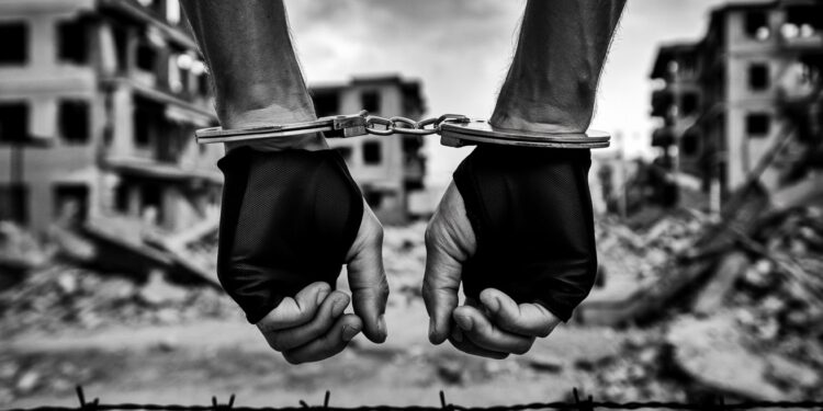 Soldat franco-israélien accusé de torture et génocide à Gaza - Viral Mag Nouvelle plainte contre un soldat franco israélien pour torture crimes de guerre et génocide à Gaza Une vidéo choquante au cœur des accusations Viral Mag