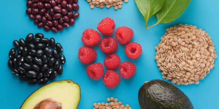 12 Aliments Riches en Fibres Pour Booster Votre Santé - Viral Mag Découvrez 12 aliments incroyablement riches en fibres encore plus que la pomme Améliorez votre digestion et votre santé globale avec ces super aliments Viral Mag