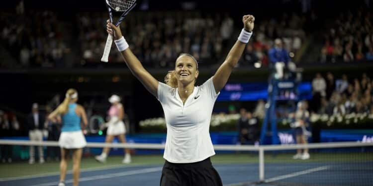 Aryna Sabalenka, N°2 Mondiale, Revient Sur Son Parcours Semé D’embûches - Viral Mag Aryna Sabalenka nouvelle N°2 mondiale se confie sur les moments de doute ayant précédé son ascension fulgurante Découvrez son histoire inspirante   Viral Mag