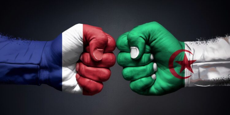 Chawki Benzehra : de la haine anti-France à la lutte contre les influenceurs algériens - Viral Mag Découvrez la mue de Chawki Benzehra du discours hostile envers la France au combat contre les influenceurs algériens appelant à la violence en métropole   Viral Mag