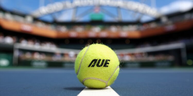 Coco Gauff, 18 ans, se qualifie brillamment pour le 3e tour de l’Open d’Australie - Viral Mag Coco Gauff prodige du tennis américain de 18 ans a impressionné en se qualifiant pour le 3e tour de lOpen dAustralie Découvrez son incroyable parcours   Viral Mag