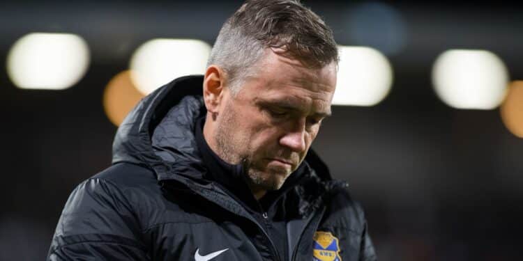 Franck Haise déçu après la défaite de Nice à Lille - Viral Mag Lentraîneur de Nice regrette le manque de régularité de son équipe suite au revers frustrant 2 1 contre Lille vendredi soir en Ligue 1   Viral Mag