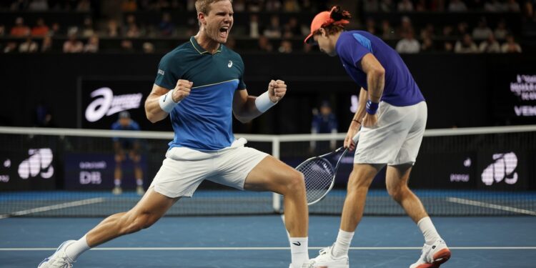 Le numéro 1 mondial Jannik Sinner invaincu depuis 19 matches a éliminé lespoir australien Alex de Minaur en quarts de finale de lOpen dAustralie   Viral Mag
