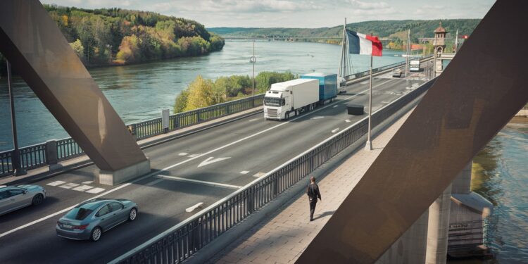 Symbole de la réconciliation franco allemande le Pont de lEurope qui relie Strasbourg à Kehl en Allemagne sera entièrement reconstruit dici 2035 pour un coût estimé entre 30 et 40 millions deuros   Viral Mag