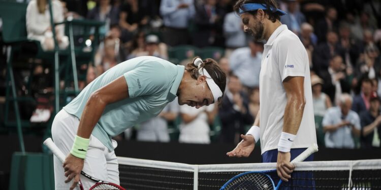 L’épopée australienne de Gaël Monfils s’achève sur un abandon - Viral Mag À 38 ans le Français Gaël Monfils a été contraint à labandon en huitièmes de finale de lOpen dAustralie face à Ben Shelton Retour sur son beau parcours Viral Mag