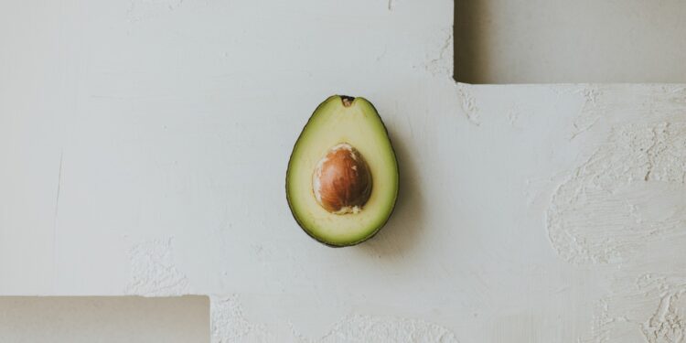 Découvrez comment la consommation régulière davocat peut booster votre santé Digestion poids cœur cerveau  les atouts surprenants de ce fruit    Viral Mag