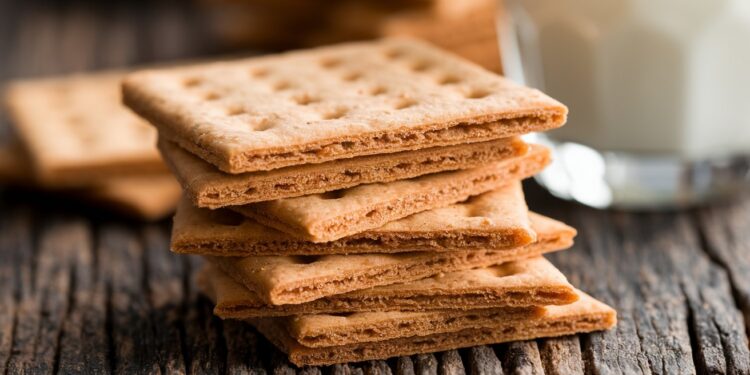 Les Biscuits Graham : Sont-ils Vraiment Sains ? - Viral Mag Découvrez la vérité sur les biscuits Graham Sont ils un choix santé ou juste une friandise déguisée  Notre analyse nutritionnelle vous révèle tout    Viral Mag