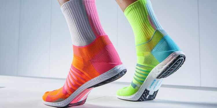 Les chaussettes de running qui révolutionnent les entraînements - Viral Mag Découvrez les chaussettes de running Feetures plébiscitées par les coureurs pour leur confort inégalé et leurs performances Un must have    Viral Mag