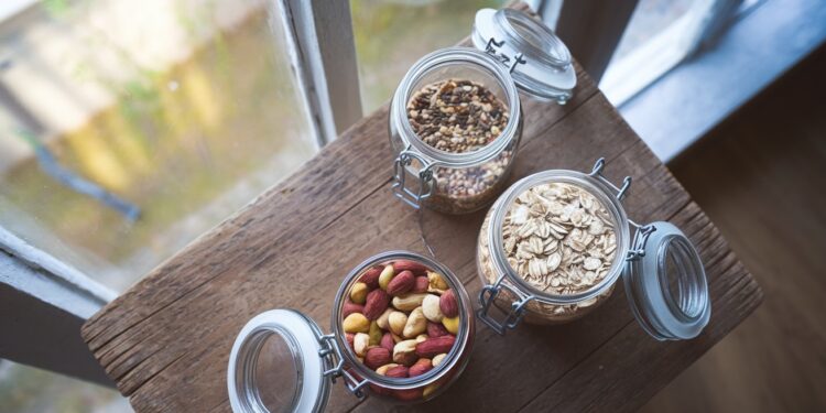 Les Noix et Graines les Plus Riches en Protéines pour Booster Votre Santé - Viral Mag Découvrez le top 10 des noix et graines les plus protéinées selon les diététiciens et comment les intégrer facilement à vos repas pour optimiser votre bien être au quotidien Viral Mag