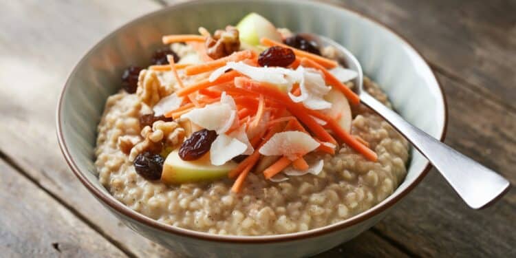 Découvrez la recette des Oats Morning Glory le petit déjeuner équilibré et savoureux qui allie protéines fibres et gourmandise Préparez vous à révolutionner vos matins    Viral Mag