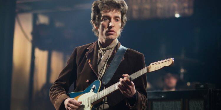 Le superbe biopic Un parfait inconnu explore les débuts de Bob Dylan lartiste unique qui fascine encore à 83 ans Découvrez les clés de sa légende intacte   Viral Mag