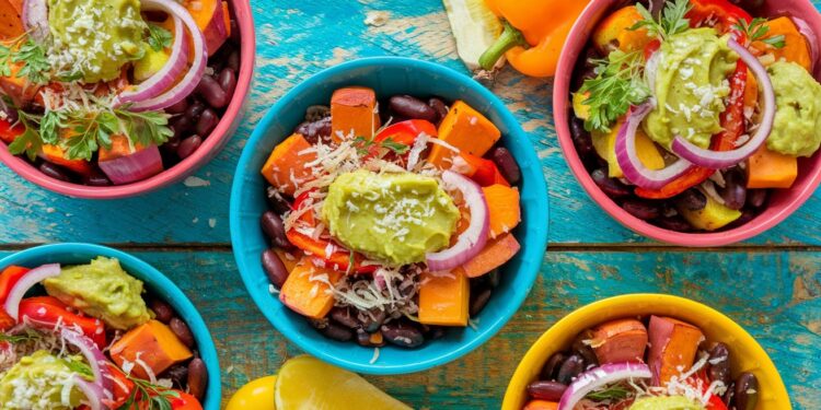 Découvrez nos délicieux bols de légumes rôtis et haricots noirs bourrés de saveurs et de 17g de fibres  Une assiette végétarienne saine et rassasiante   Viral Mag