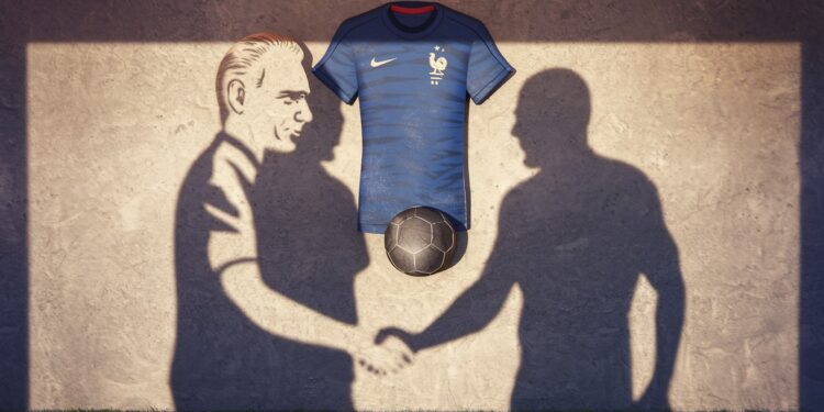 Didier Deschamps Valide Zinédine Zidane Pour Les Bleus - Viral Mag Didier Deschamps ouvre grand la porte à Zinédine Zidane pour le poste de sélectionneur des Bleus après son départ en 2026 Découvrez les révélations exclusives de Deschamps sur son successeur Viral Mag