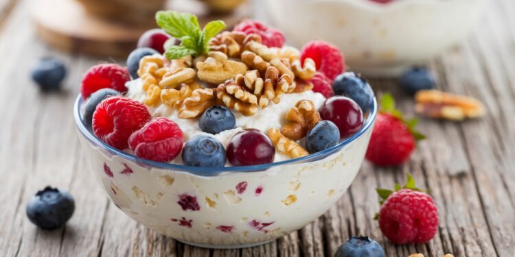 Le Snack Protéiné Ultime pour Réduire l’Hypertension Artérielle - Viral Mag Découvrez le snack riche en protéines et en nutriments essentiels recommandé par les diététiciens pour aider à réguler naturellement la tension artérielle Viral Mag