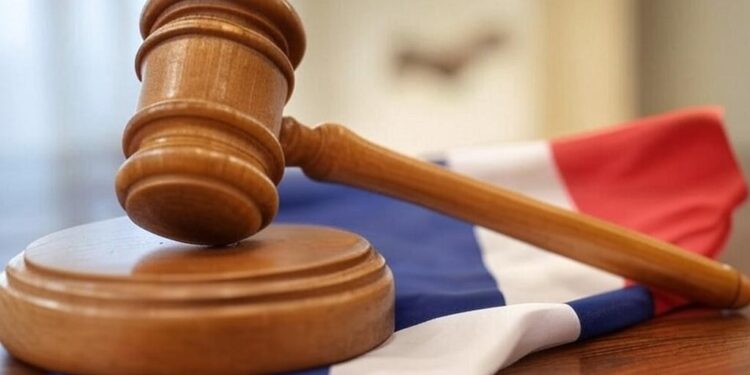 Nomination Controversée au Conseil Constitutionnel Français - Viral Mag Un proche du président nommé au Conseil Constitutionnel malgré les critiques Une décision qui divise et soulève des questions dimpartialité À lire Viral Mag