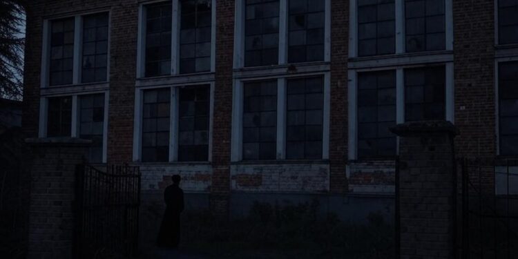 Un scandale de violences sexuelles dans une école secoue la France Le Premier ministre est il impliqué  Découvrez les détails choc    Viral Mag