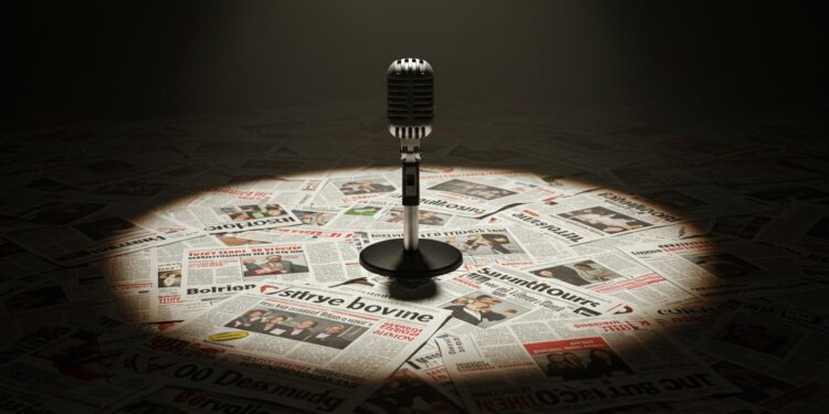 19032025   Christophe Alévêque lhumoriste qui défie tout est il toujours aussi mordant  Entre scènes et combats son parcours intrigue Que cache son dernier spectacle    Viral Mag