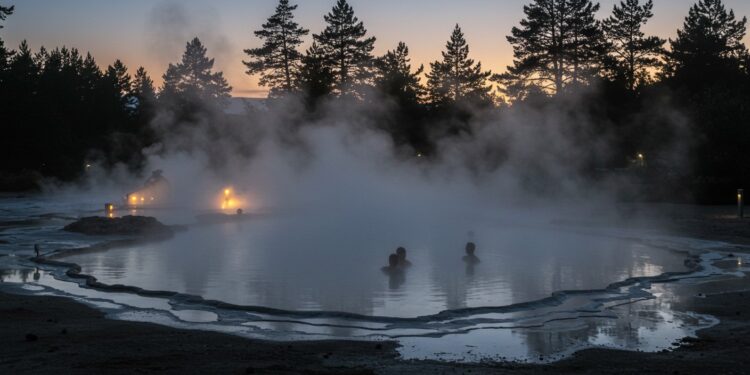 Forest Lagoon en Islande : Le Spa Géothermique à Découvrir - Viral Mag Découvrez le Forest Lagoon un spa géothermique caché en Islande Détente nature et bien être au cœur dune forêt partez pour une expérience unique Viral Mag