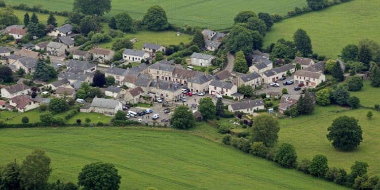 Une joggeuse de 28 ans disparue dans la Vienne mobilise gendarmes et citoyens Découvrez les détails de lenquête et les efforts pour la retrouver   Viral Mag