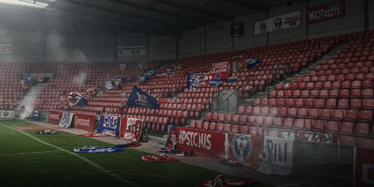 Supporters Interdits : Tensions Avant Nice-Nantes - Viral Mag Les fans de Nantes bannis du match à Nice risques de heurts évoqués Découvrez les raisons et réactions derrière cette décision choc Viral Mag
