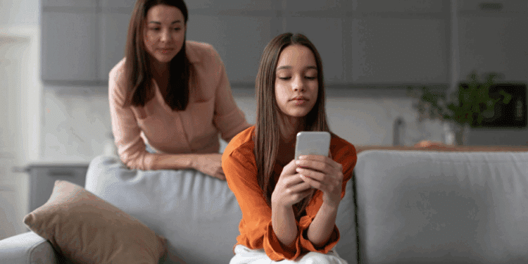 Comment protéger son enfant contre les prédateurs en ligne avec une application contrôle parental efficace comme mSpy en 2025   Viral Mag