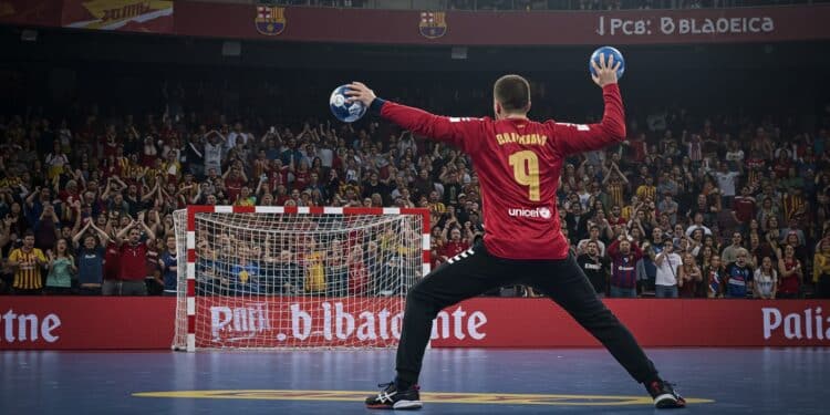 Vincent Gérard : Retraite Brisée au FC Barcelone - Viral Mag Vincent Gérard gardien légendaire sort de sa retraite pour un défi épique au FC Barcelone Découvrez son aventure unique dans cet article captivant Viral Mag