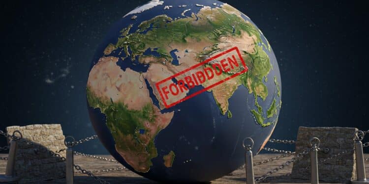 L’Iran Critique l’Interdiction de Voyage aux États-Unis - Viral Mag LIran dénonce une interdiction raciste des États Unis visant 12 pays Découvrez les enjeux de cette mesure controversée et ses impacts mondiaux   Viral Mag