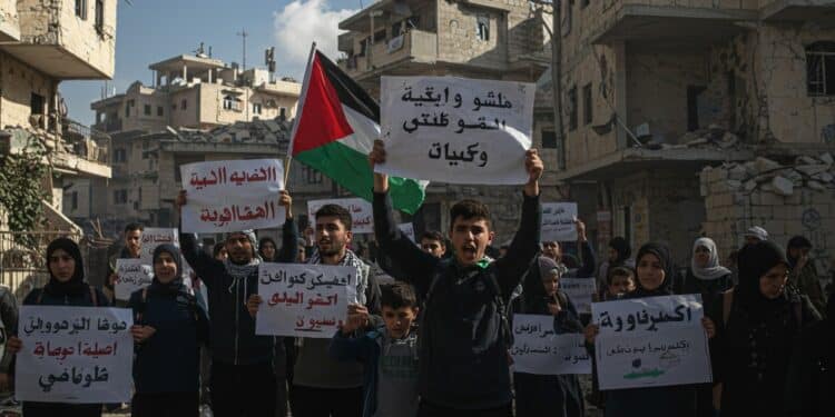 Cisjordanie : Les Palestiniens Protestent Contre les Démolitions - Viral Mag En Cisjordanie des Palestiniens manifestent contre la démolition de leurs maisons par larmée israélienne réclamant justice et aide humanitaire Viral Mag