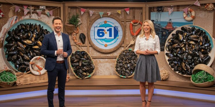 Samuel Ollivier brille sur Télématin avec son humour et sa complicité avec Lucie Chaumette Découvrez ses moments phares et son parcours    Viral Mag