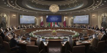 Tour Eiffel : Une Satisfaction Record en 2024 - Viral Mag La Tour Eiffel brille avec 96 de satisfaction en 2024 Découvrez pourquoi les visiteurs ladorent plus que jamais après ses rénovations Viral Mag