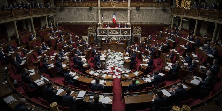 20102025   Le Parlement français entame une bataille féAnalysant la requête  La demande porte sur la génération dun article de blog en français à partir dun texte sur le débat budgétaire en France pour 2026 roce sur le budget 2026 avec des amendements massifs et des tensions explosives Quelles mesures controversées vont survivre  Le déficit sera t il maîtrisé  Suspense total jusquau vote   Viral Mag