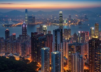 Scandale à Marseille  Des militants dextrême droite risquent la prison ferme pour avoir déployé une banderole Quils retournent en Afrique lors dun concert caritatif Les détails   Viral Mag