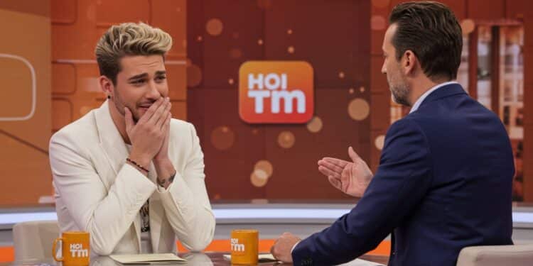 Malaise Chez Télématin : Moire Gêné Par Question Amour - Viral Mag Découvrez le moment gênant dEmmanuel Moire dans Télématin face à Damien Thévenot sur sa vie amoureuse Retour sur LeAnalysant larticle fourni  Larticle décrit un moment gênant dans lémission Télématin sur France 2 où Emmanuel Moire invité pour promouvoir la reprise de la comédie musicale Le Roi Soleil a été déstabilisé par une question sur sa vie amoureuse posée par Damien Thévenot Roi Soleil et sa carrière riche en surprises   Viral Mag