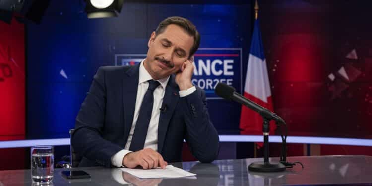 13102025   Manuel Bompard fait rire sur Quotidien avec une réponse surprenante mais son discours politique secoue la scène française Que cache cette facette inattendue    Viral Mag