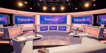 Réseaux Sociaux : Polémique sur l’Interdiction pour les Moins de 16 Ans - Viral Mag LAustralie vote une loi interdisant laccès aux réseaux sociaux pour les moins de 16 ans Les géants du web salarment des conséquences Viral Mag