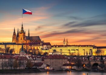 Corentin Moutet Avance au 3ème Tour après Forfait de Jan-Lennard Struff - Viral Mag Le Français Corentin Moutet profite de labandon de lAllemand Jan Lennard Struff pour se qualifier facilement aux huitièmes de finale des Jeux Olympiques de Paris 2024 Viral Mag