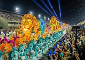 La France envoie des milliers de tonnes de rails en acier recyclé à lUkraine pour reconstruire son réseau ferroviaire fortement endommagé par la guerre   Viral Mag