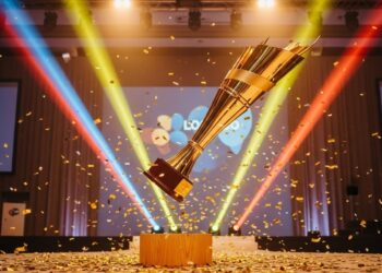 Wall Street S’envole : IA et Résultats d’Entreprises - Viral Mag Wall Street grimpe grâce à lengouement pour lIA et les résultats dentreprises Découvrez les enjeux des valorisations et tensions commerciales Viral Mag