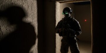 Découvrez lincroyable rodéo urbain dun livreur à vélo électrique qui défie la police à plus de 90 kmh contresens sur lautoroute A50 à Marseille Drogue fuite hallucinante  récit complet dune interpellation hors norme   Viral Mag