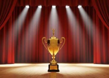 Un député RN accusé d’avoir fait des cris de singe à l’AN - Viral Mag Aurélien Rousseau PS ex ministre de la Santé affirme que Grégoire de Fournas RN aurait adressé des cris de singe à un député noir à lAssemblée Nationale Le RN le soutient en Gironde Viral Mag