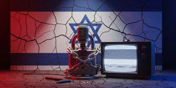 Israël : La Liberté de la Presse en Grand Danger - Viral Mag En pleine année pré électorale le gouvernement israélien multiplie les projets pour contrôler les médias publics interdire des chaînes étrangères et fermer la radio militaire Une offensive sans précédent contre la liberté de la presse Viral Mag