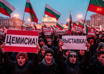 Solana à 165 $ : Pourquoi les Bulls Misent Gros ? - Viral Mag Solana grimpe à 151 $ et vise 165 $ Découvrez les raisons de cette hausse limpact du clash Trump Musk et lavenir de la blockchain Analyse complète Viral Mag